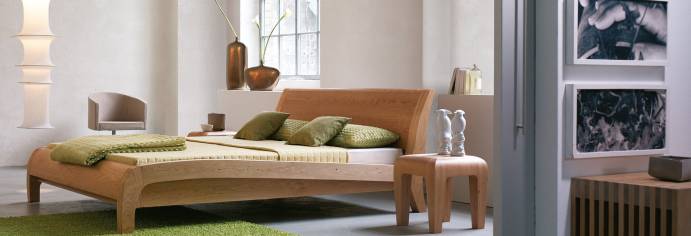 Dormiente Massivholzbett Beluga