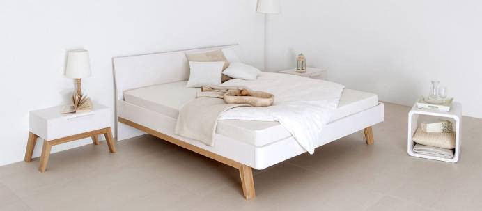 Gaderform Massivholzbett Cortina